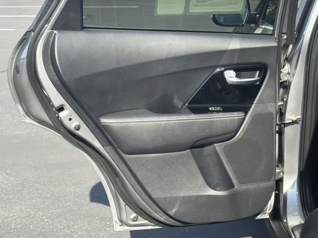 Thumbnail: 2022 Kia Niro - 28