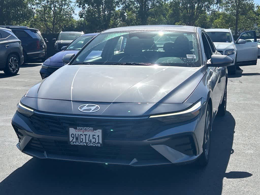  Hyundai Elantra
