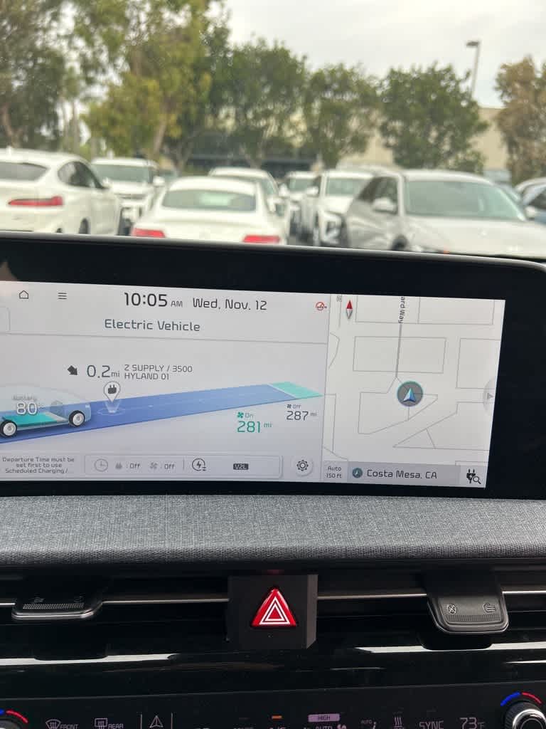 Thumbnail: 2022 Kia EV6 - 10