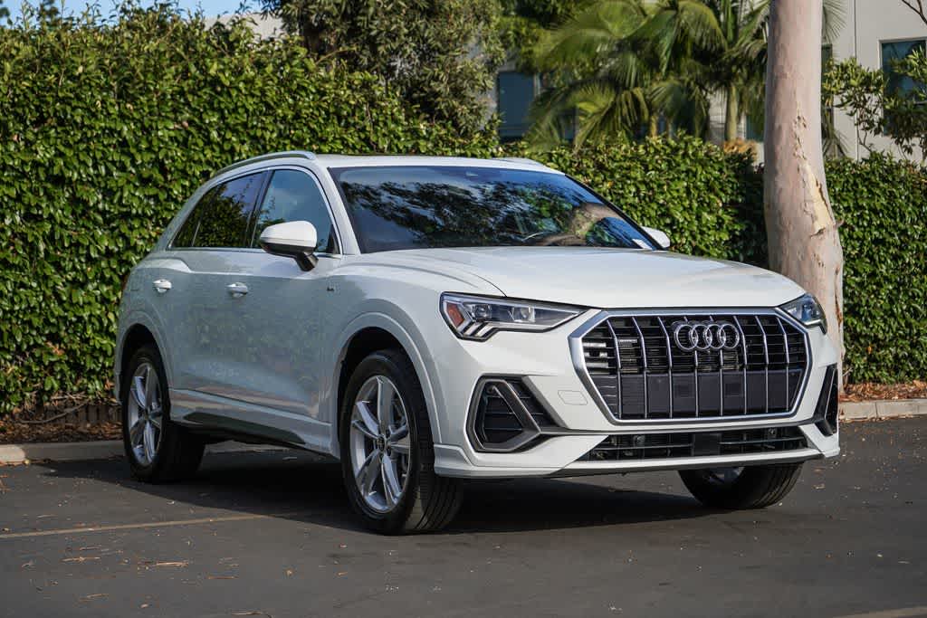 Thumbnail: 2023 Audi Q3 - 3