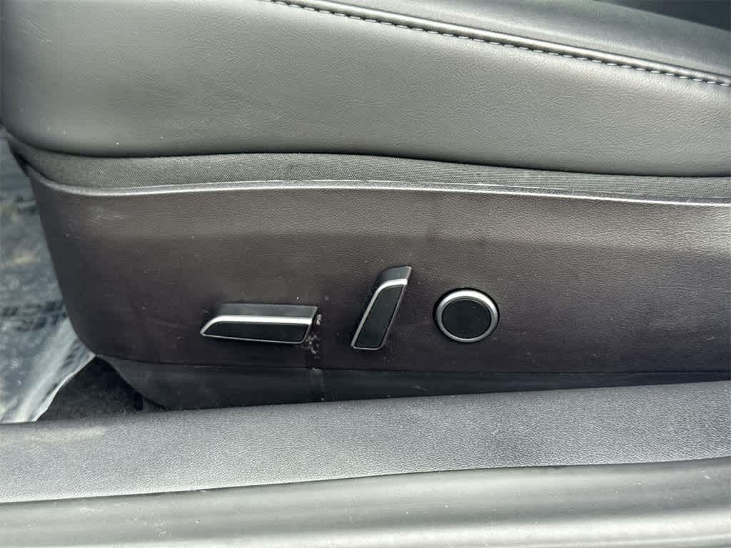 Thumbnail: 2023 Tesla Model 3 - 27