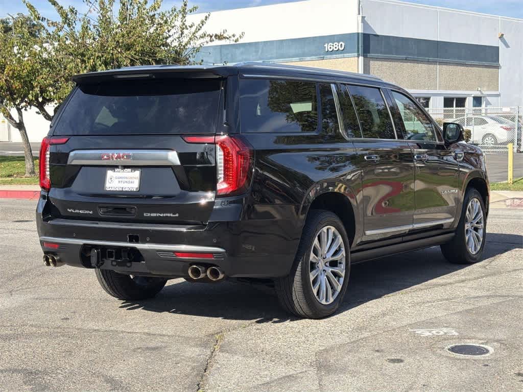 Thumbnail: 2023 GMC Yukon XL - 4