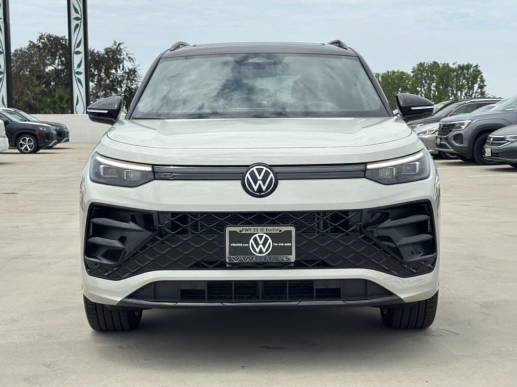 New 2026 Volkswagen Tiguan 2.0T SE R-Line Black SUV