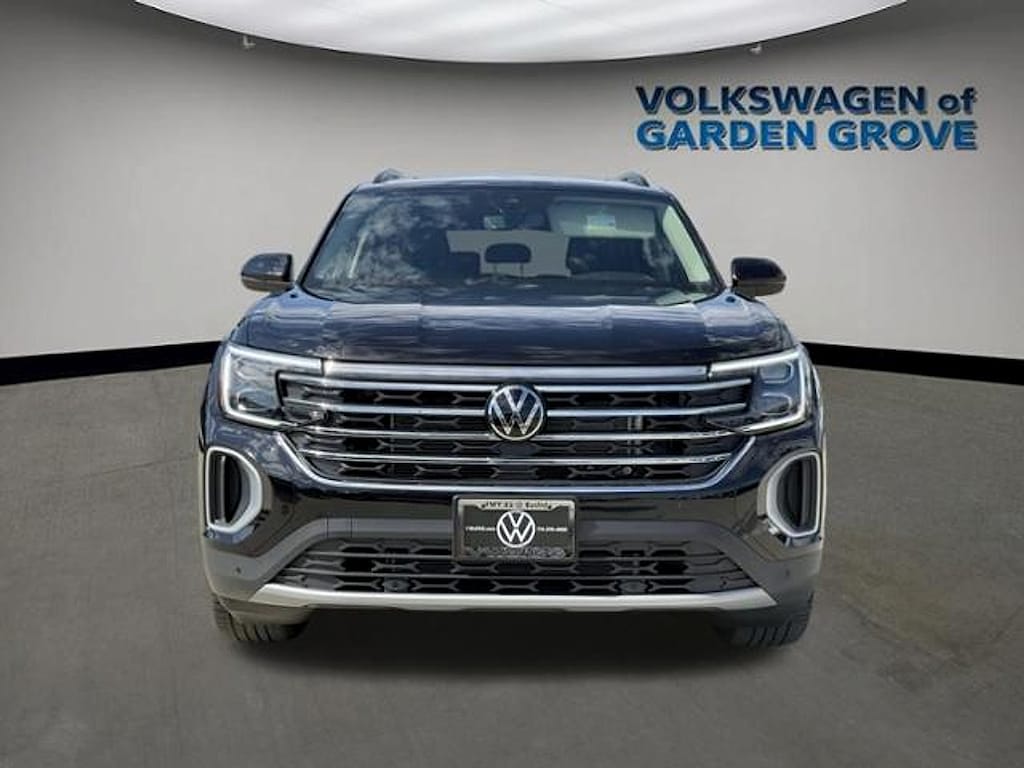 New 2026 Volkswagen Atlas SE w/Technology SUV