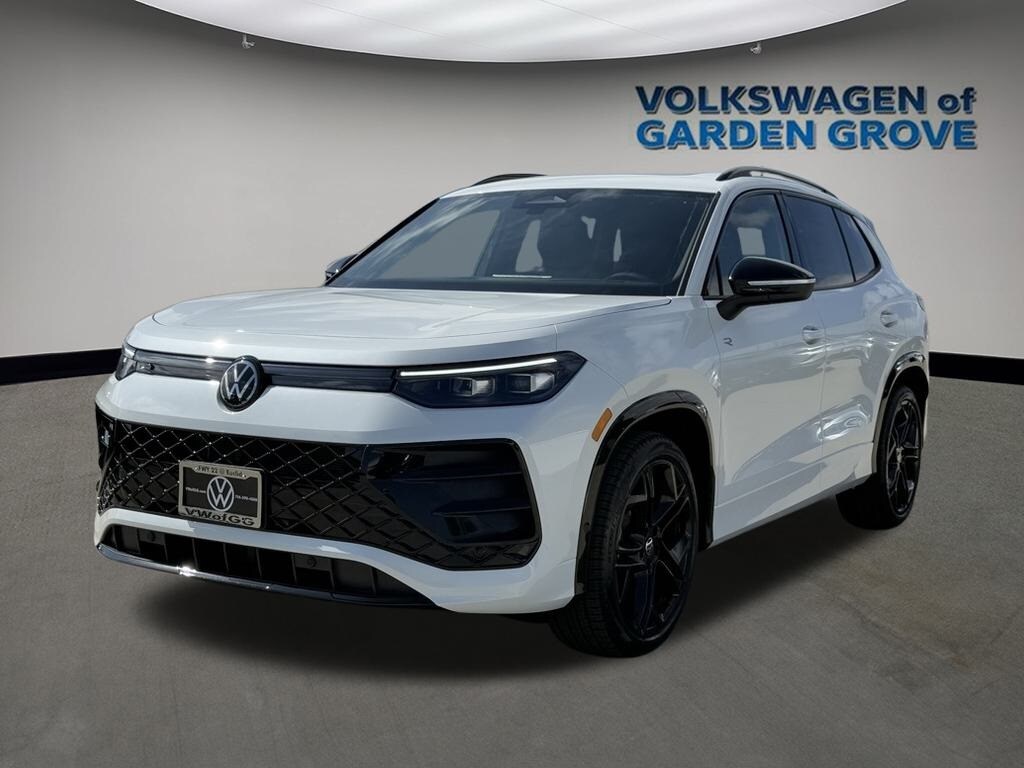 2026 Volkswagen Tiguan SE R-Line Black photo 3