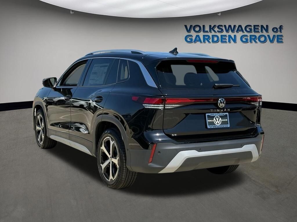 New 2026 Volkswagen Tiguan 2.0T SE SUV