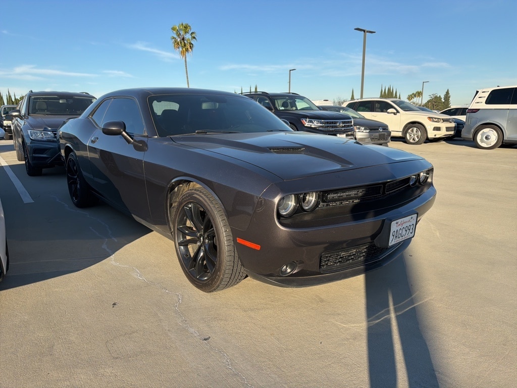 2018 Dodge Challenger SXT Plus