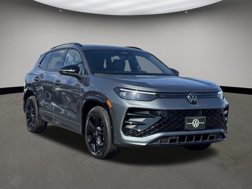New 2025 Volkswagen Tiguan 2.0T SE R-Line Black SUV