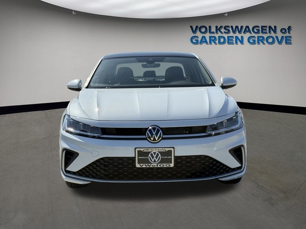 New 2025 Volkswagen Jetta 1.5T SE Sedan