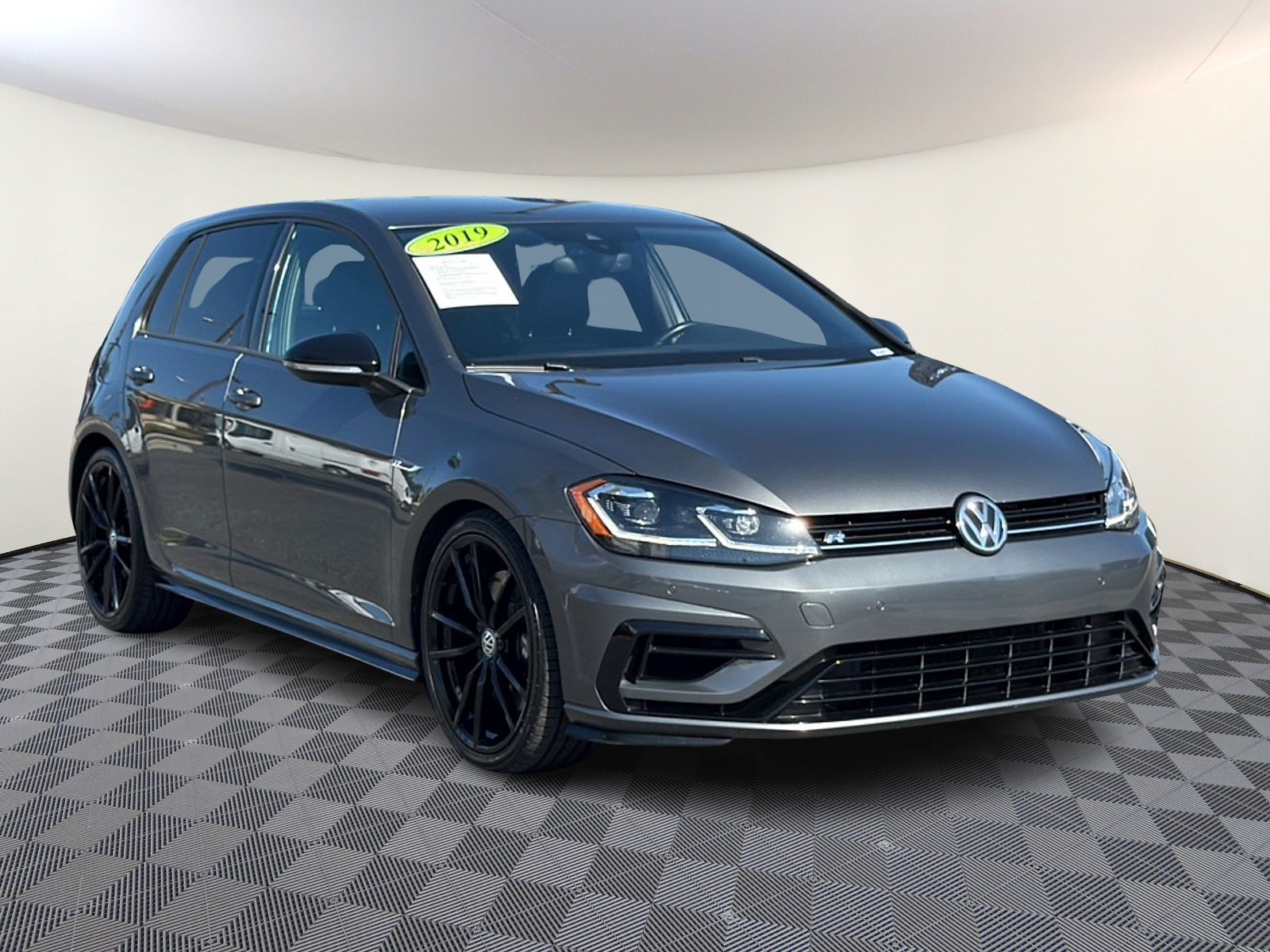 2019 Volkswagen Golf R
