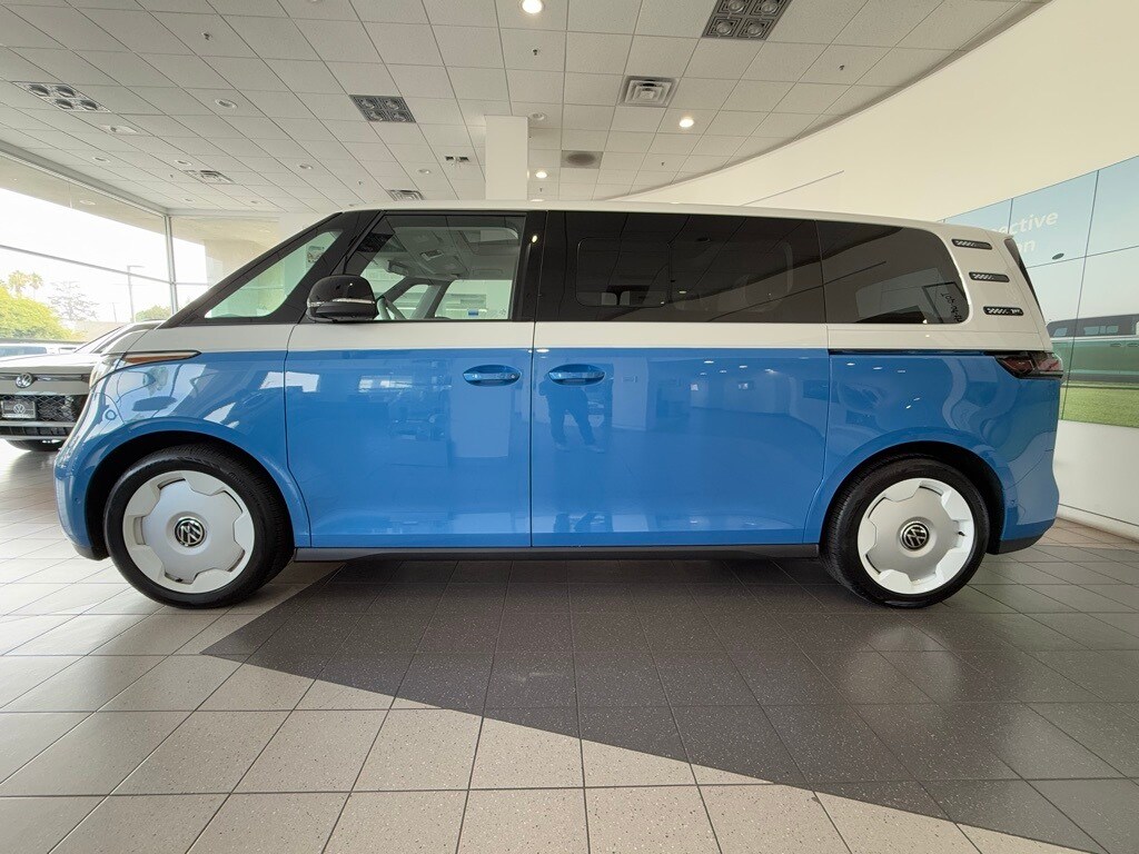 2025 Volkswagen ID. Buzz photo 4