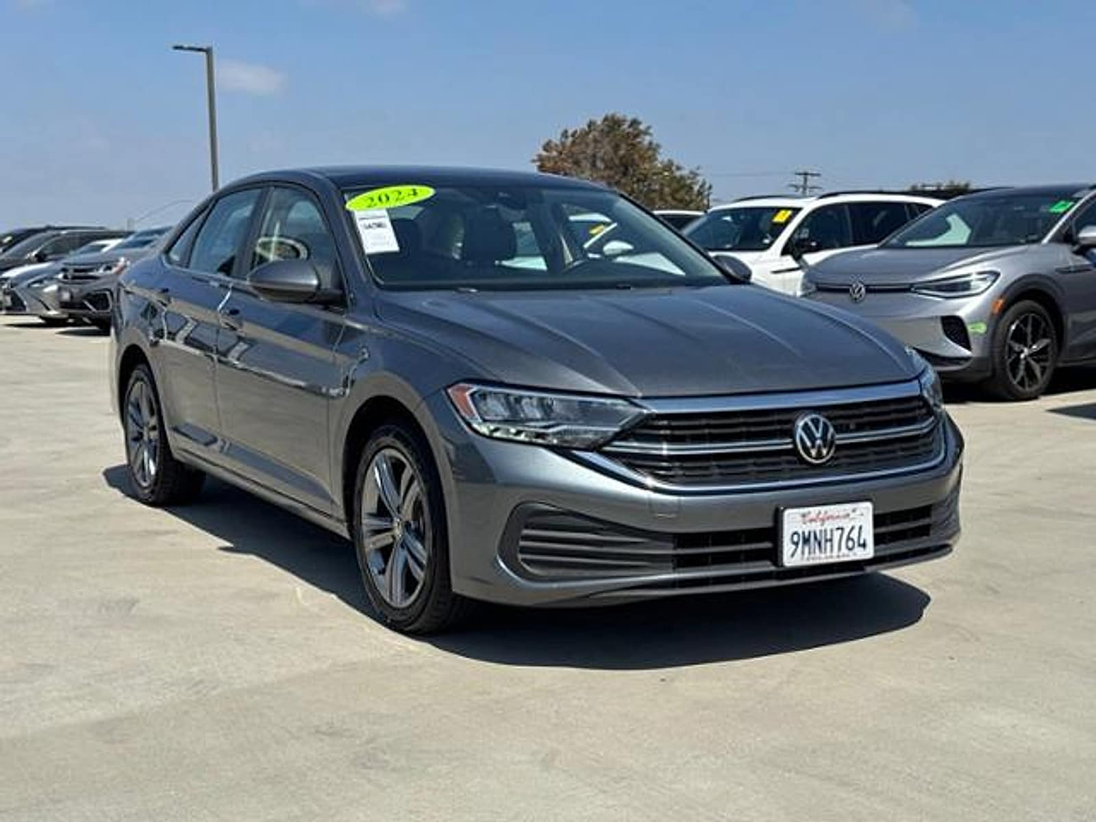 3VW7M7BU4RM072645