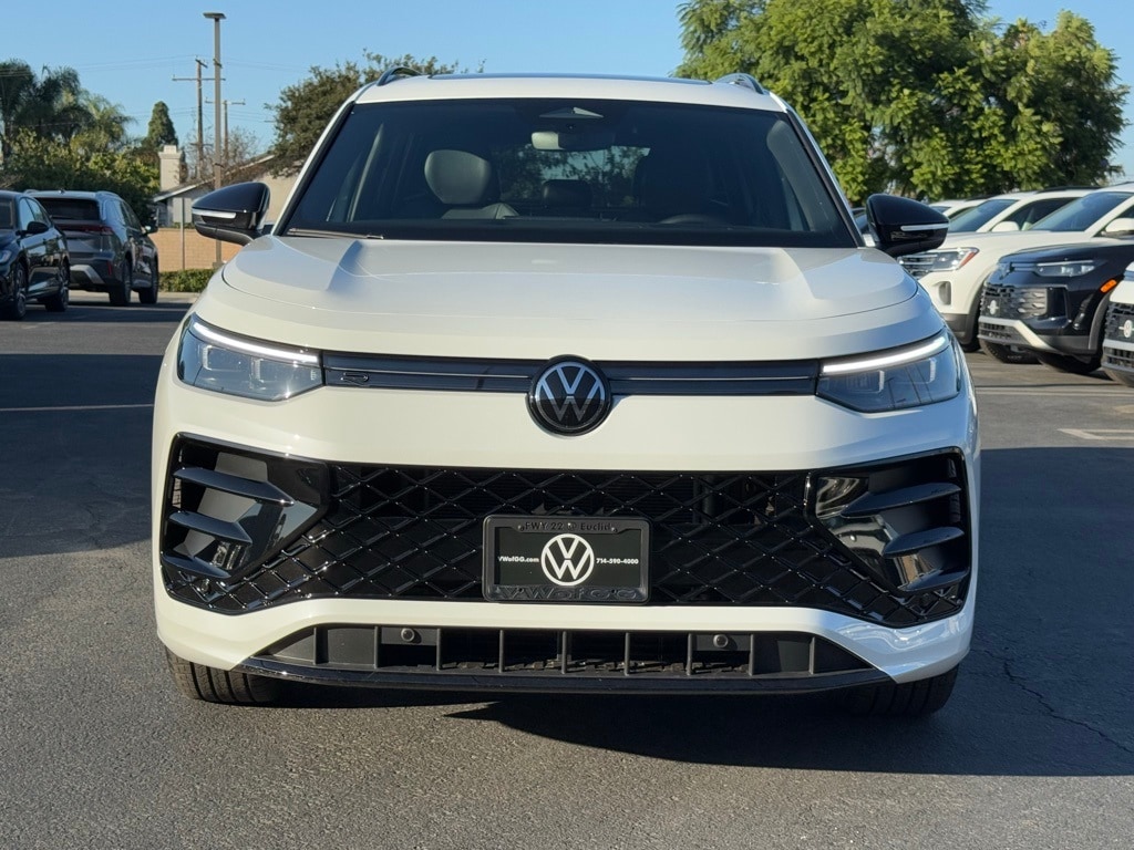 New 2026 Volkswagen Tiguan 2.0T SE SUV