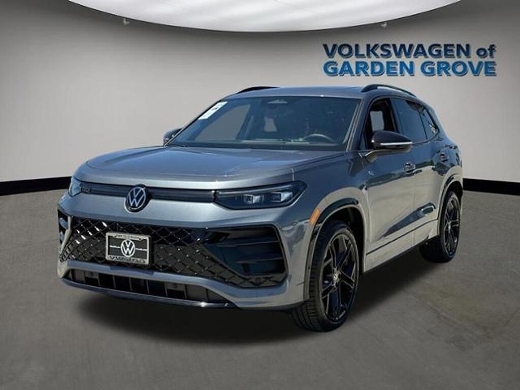 New 2026 Volkswagen Tiguan SE R-Line Black SUV