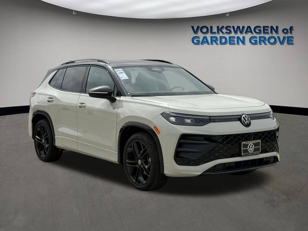 New 2026 Volkswagen Tiguan 2.0T SE R-Line Black SUV