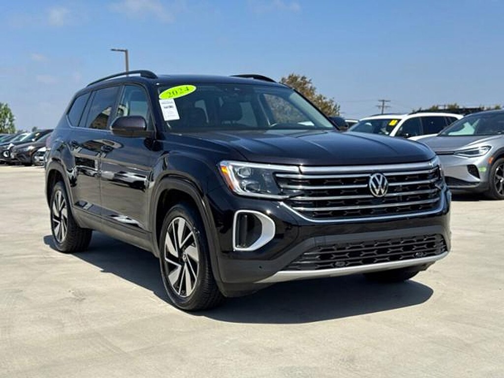 Used 2024 Volkswagen Atlas 2.0T SE w/Technology SUV