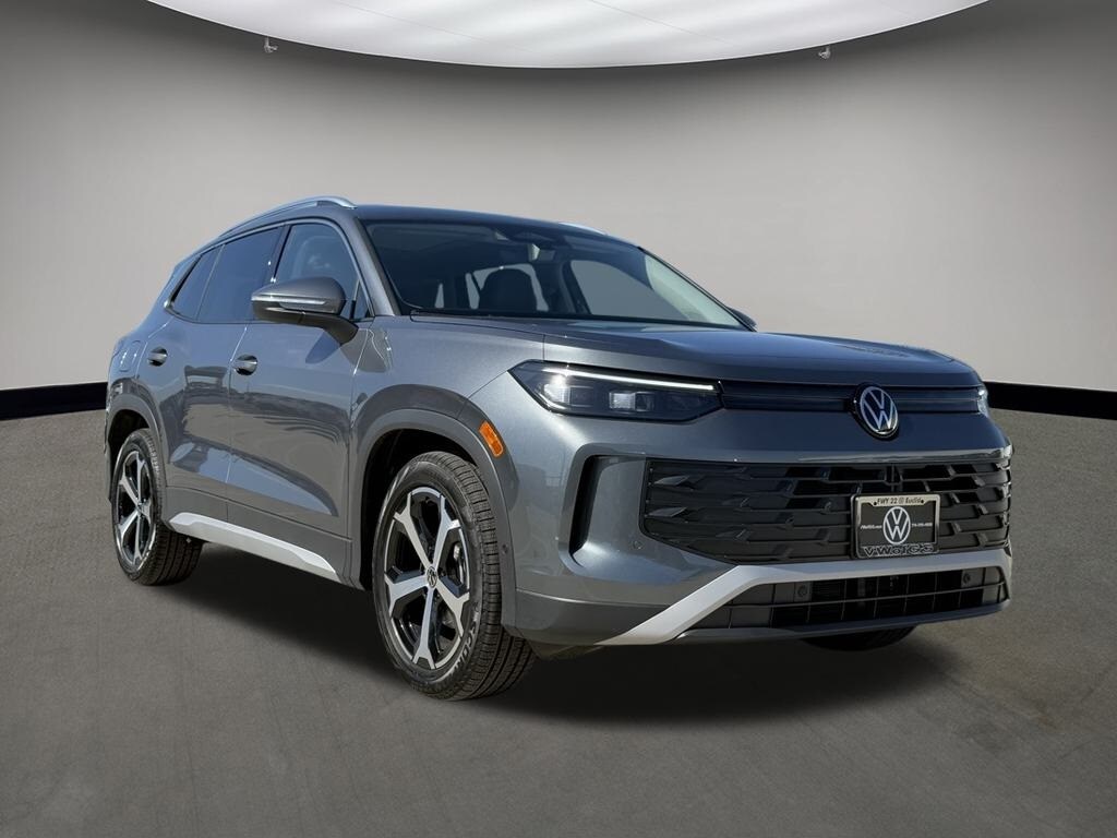 2026 Volkswagen Tiguan SE's photo