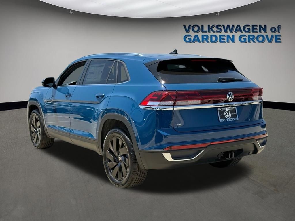New 2026 Volkswagen Atlas Cross Sport 2.0T SE w/Technology SUV