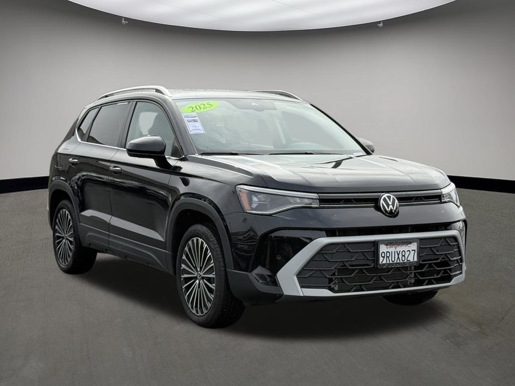 2025 Volkswagen Taos SE