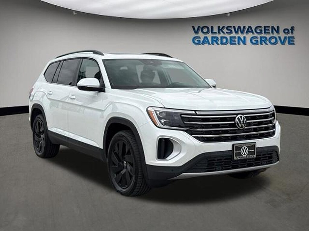 New 2026 Volkswagen Atlas SE w/Technology SUV