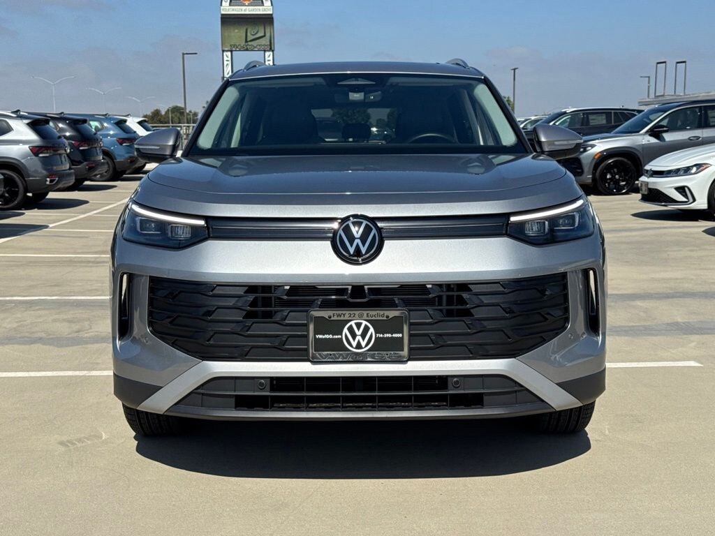 New 2026 Volkswagen Tiguan 2.0T SE SUV