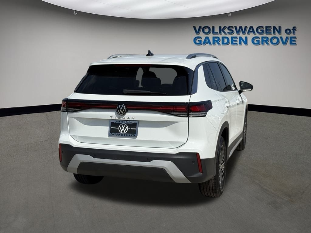 2025 Volkswagen Tiguan S - Photo 10