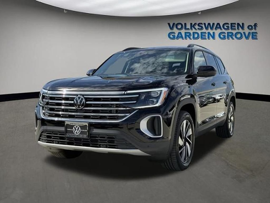 New 2026 Volkswagen Atlas SE w/Technology SUV