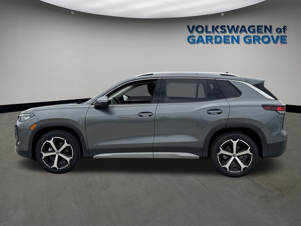 New 2025 Volkswagen Tiguan 2.0T SE SUV