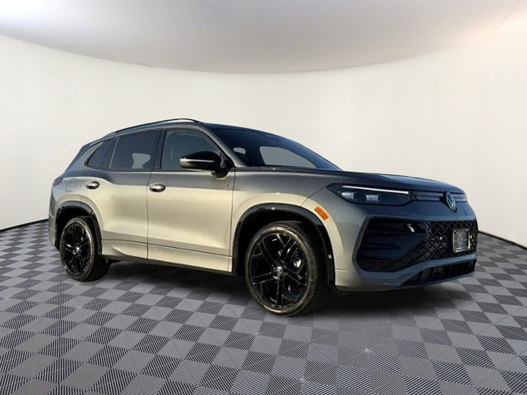 New 2026 Volkswagen Tiguan SE R-Line Black SUV