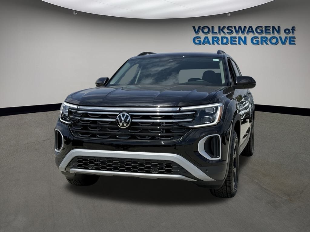 2025 Volkswagen Atlas Peak Edition SE photo 4