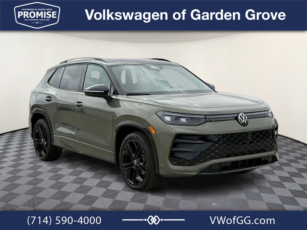 New 2026 Volkswagen Tiguan SE R-Line Black SUV