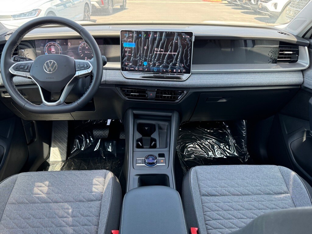2025 Volkswagen Tiguan S - Photo 18