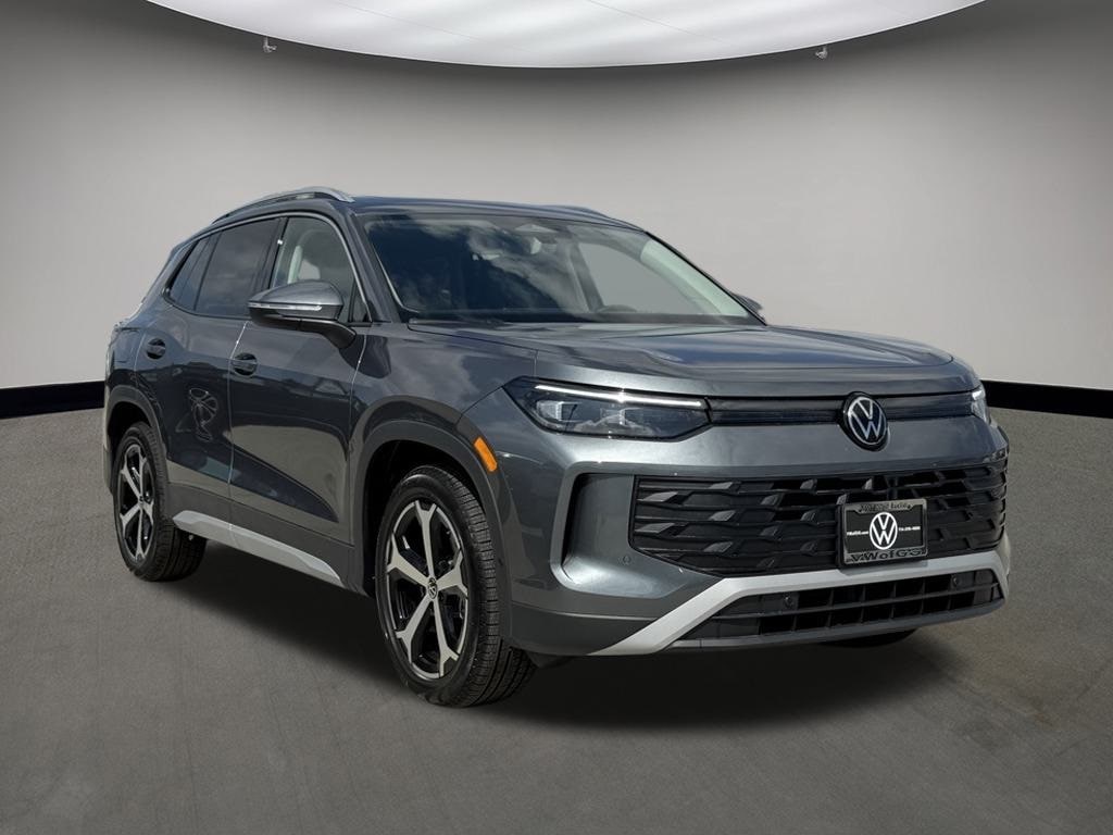New 2025 Volkswagen Tiguan 2.0T SE SUV