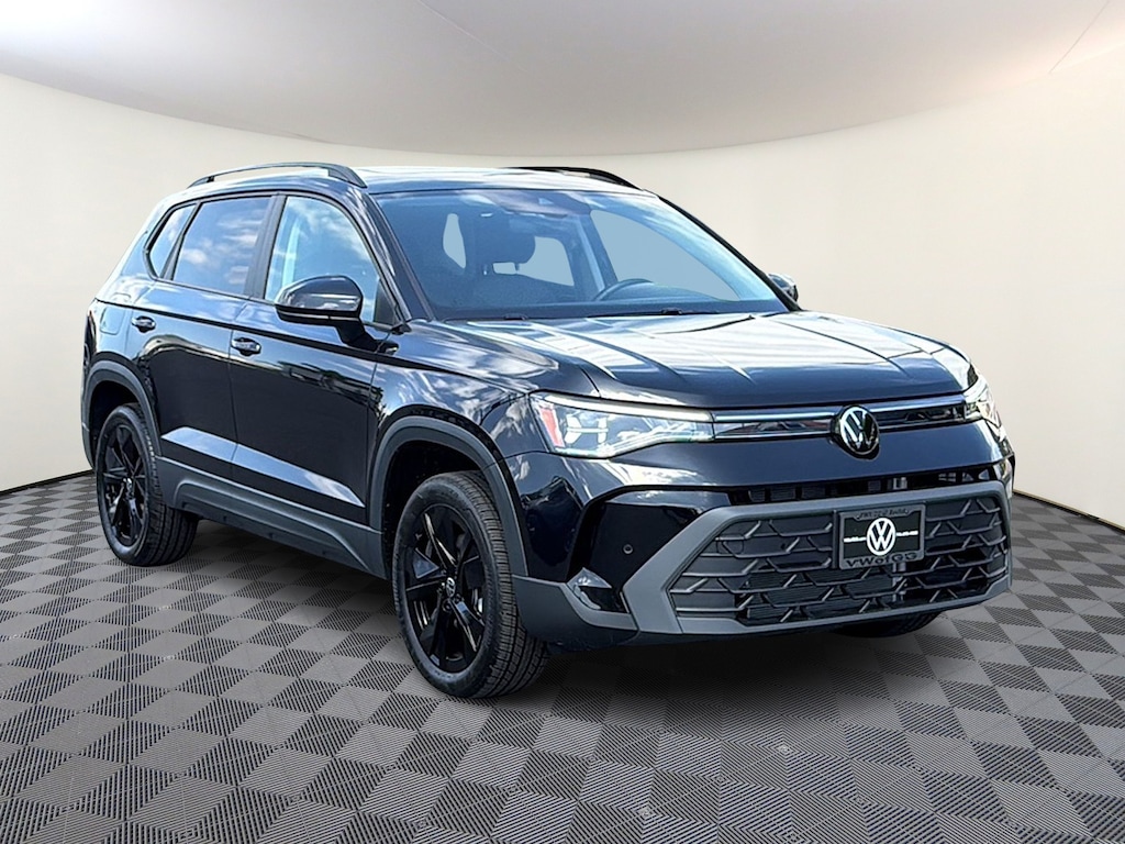New 2027 Volkswagen Taos 1.5T SE Black SUV