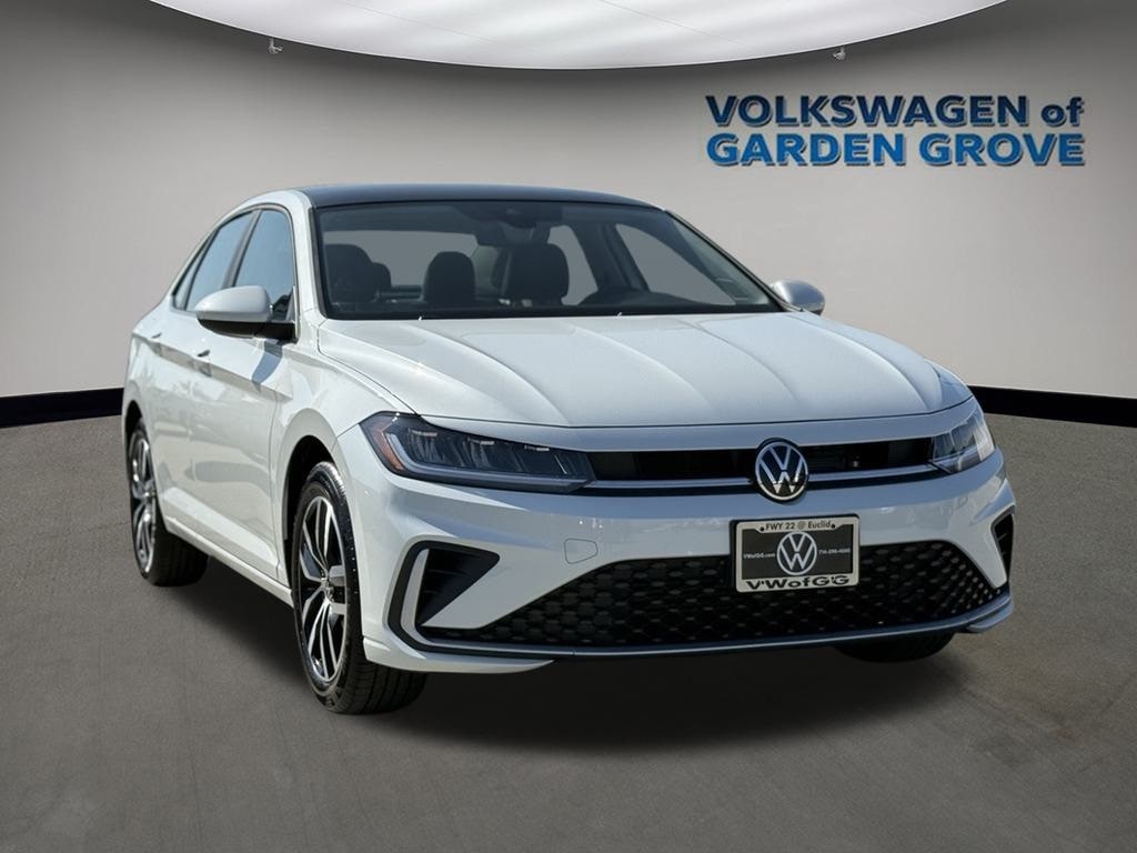 New 2025 Volkswagen Jetta 1.5T SE Sedan