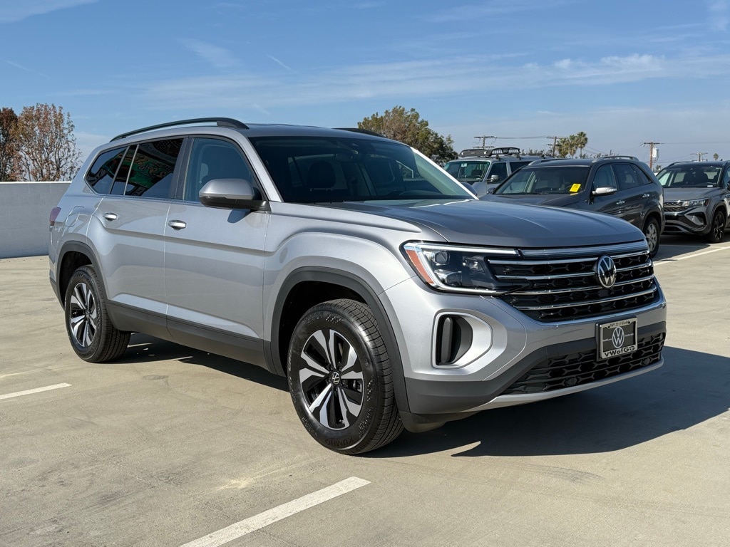 2026 Volkswagen Atlas SE's photo