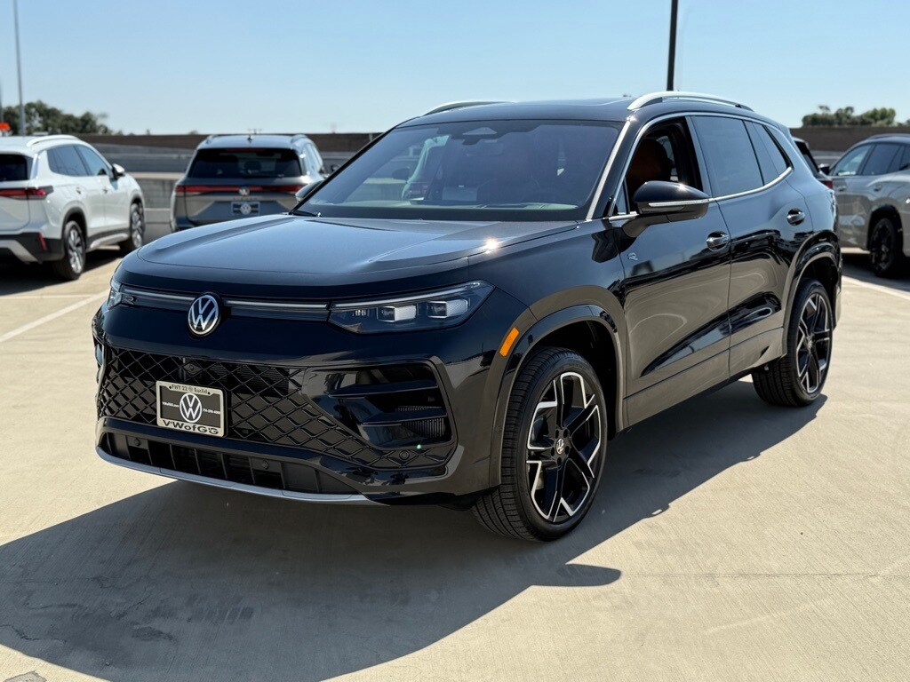New 2026 Volkswagen Tiguan 2.0T SEL R-Line Turbo SUV