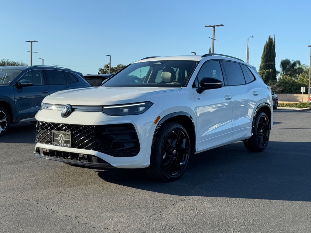 New 2026 Volkswagen Tiguan 2.0T SE SUV