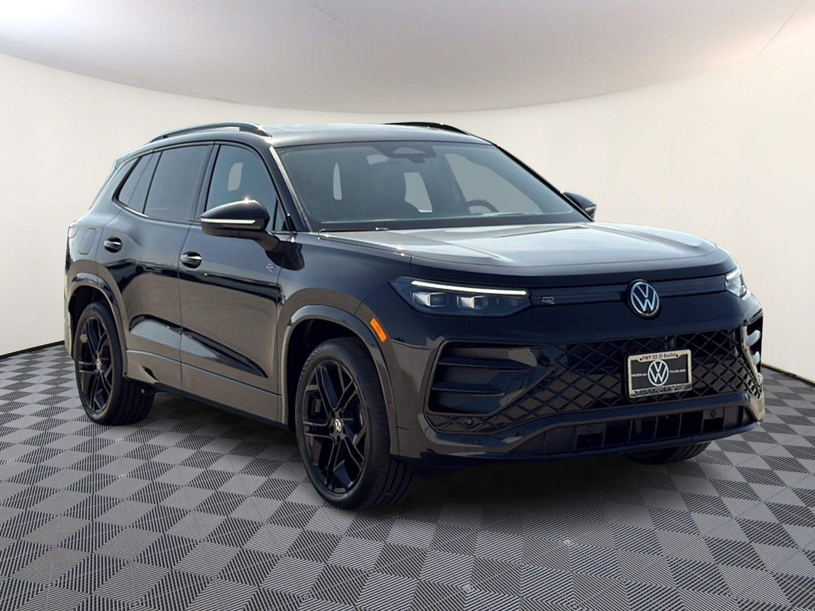 New 2026 Volkswagen Tiguan SE R-Line Black SUV
