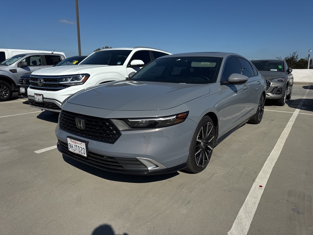 2023 Honda Accord Hybrid Touring photo 3