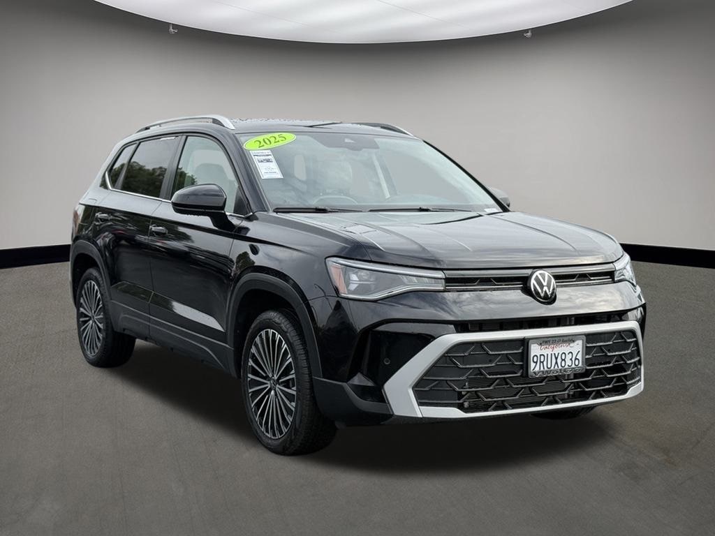2025 Volkswagen Taos SE
