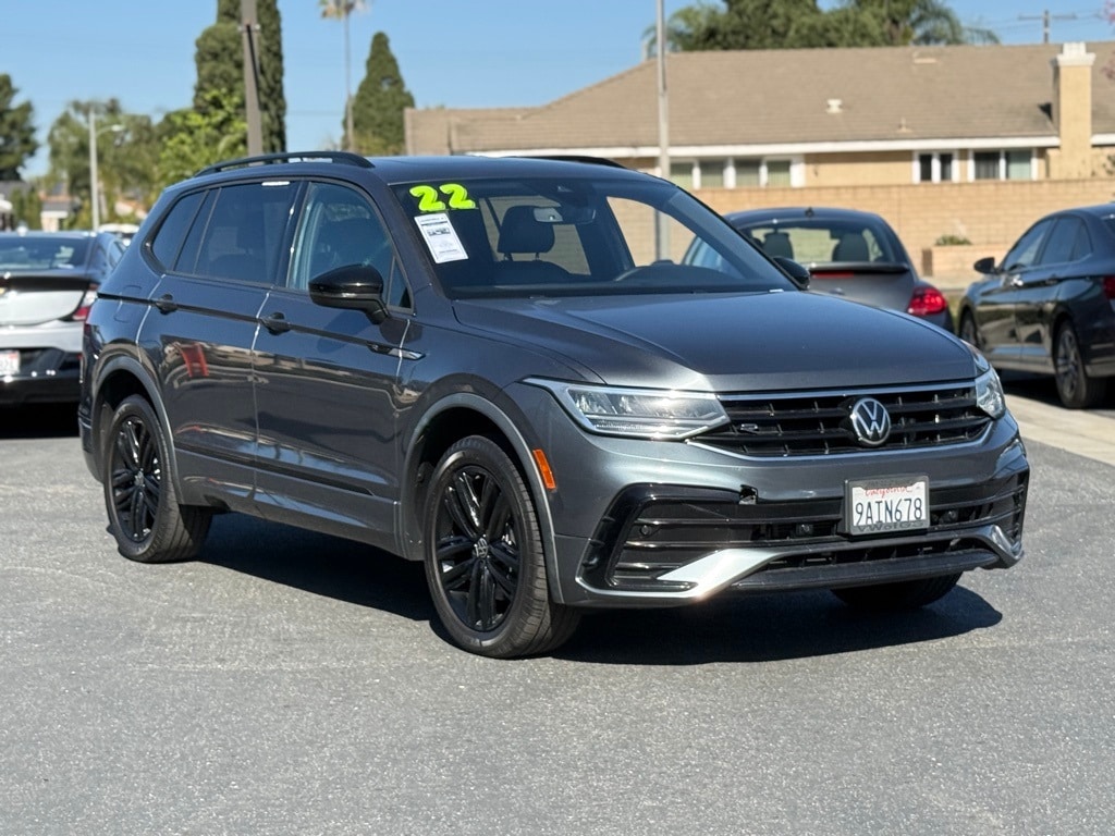 Used 2022 Volkswagen Tiguan SE R-LINE BLACK with VIN 3VVCB7AX8NM053160 for sale in Garden Grove, CA