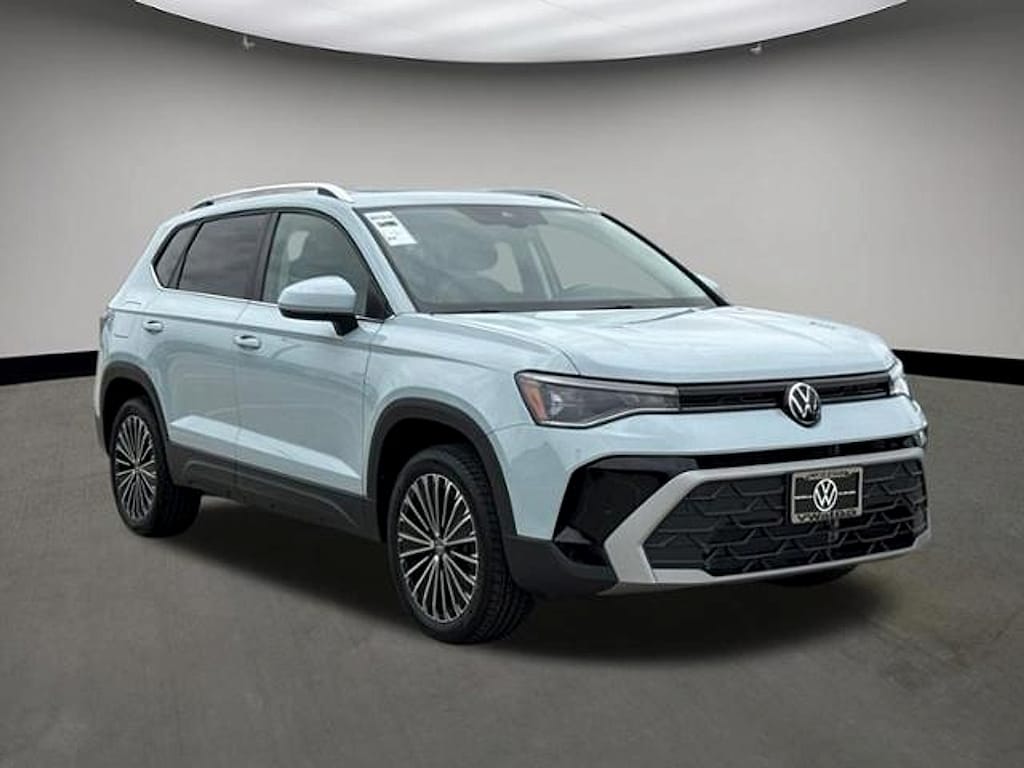 New 2026 Volkswagen Taos 1.5T SE SUV
