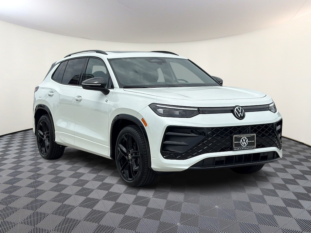 New 2026 Volkswagen Tiguan SE R-Line Black SUV