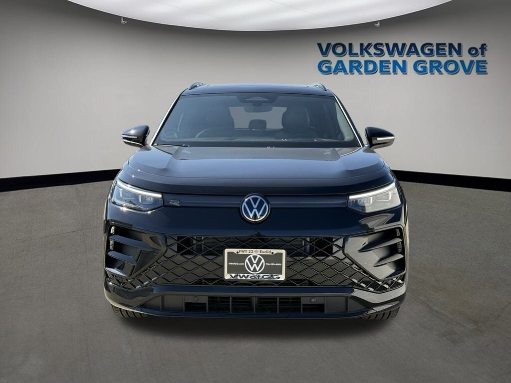 New 2026 Volkswagen Tiguan 2.0T SE R-Line Black SUV