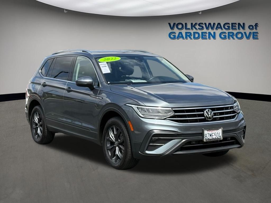 Used 2022 Volkswagen Tiguan SE with VIN 3VV2B7AX3NM055796 for sale in Garden Grove, CA