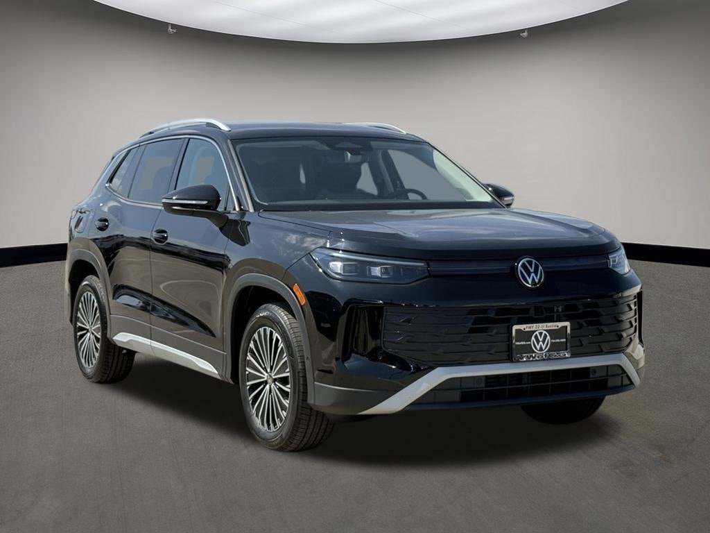 2025 Volkswagen Tiguan S's photo