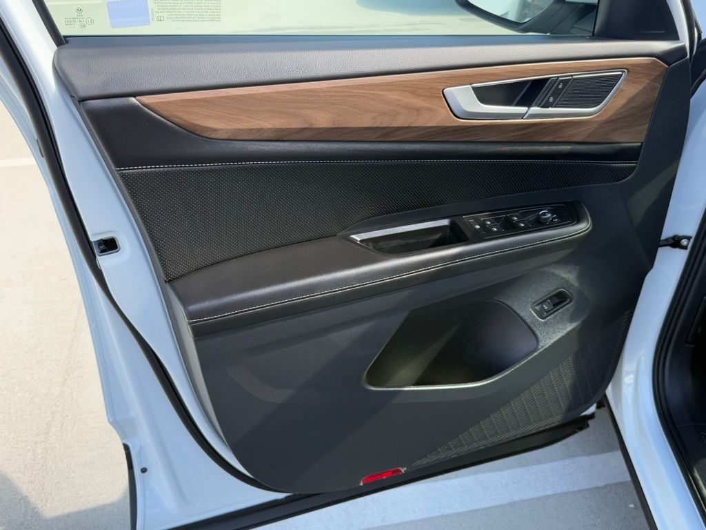 2026 Volkswagen Atlas SE w/Tech - Photo 11