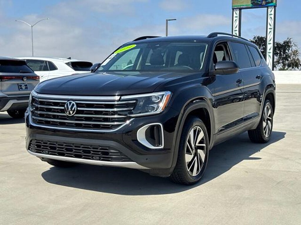 Used 2024 Volkswagen Atlas 2.0T SE w/Technology SUV