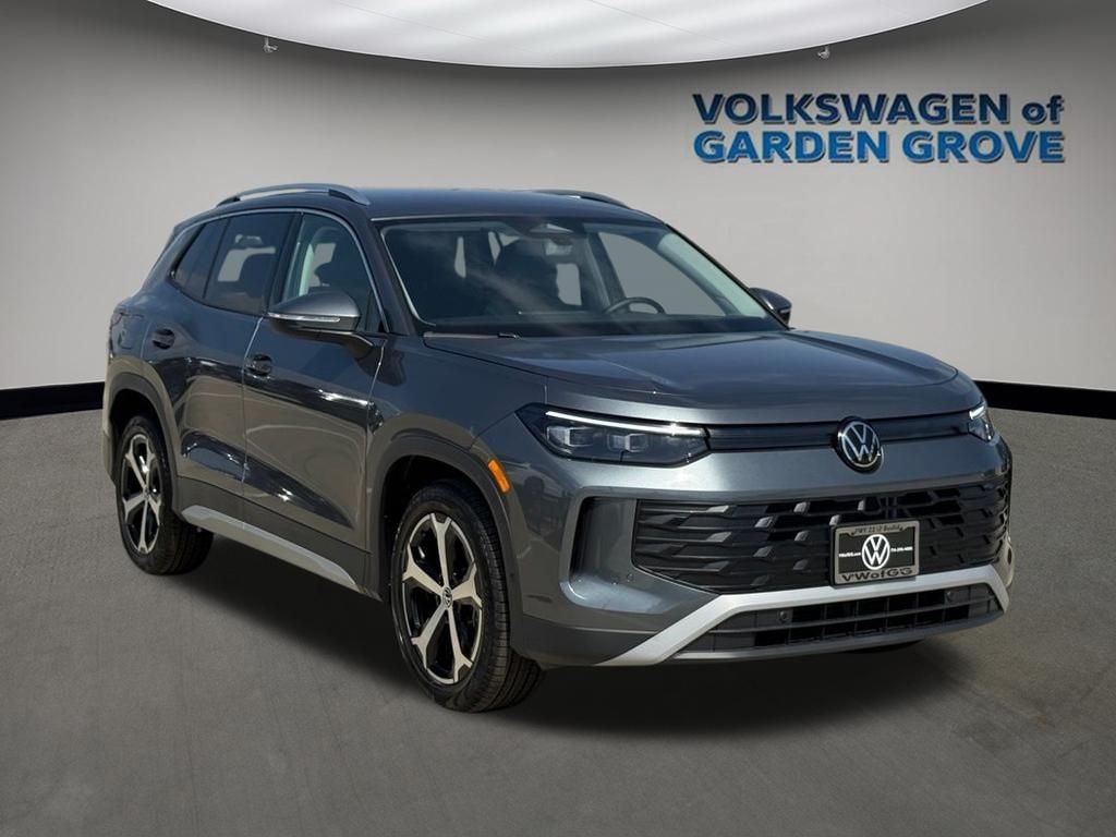 New 2026 Volkswagen Tiguan 2.0T SE SUV